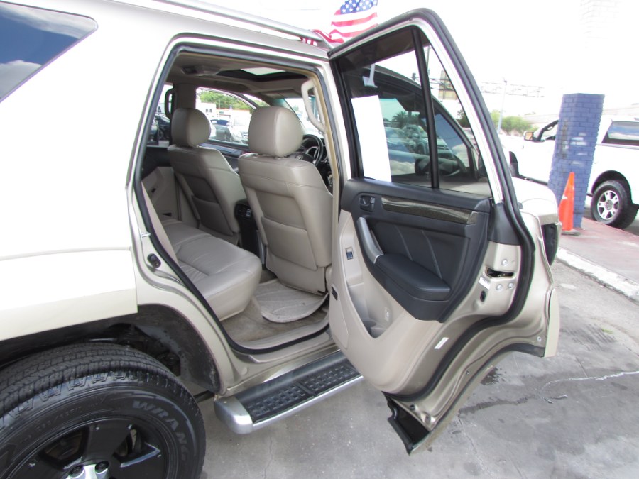 Used Toyota 4Runner 4dr Limited V8 Auto 4WD (SE) 2003 | VIP Auto Enterprise, Inc. Orlando, Florida Used Toyota 4Runner 4dr Limited V8 Auto 4WD (SE) 2003 | VIP Auto Enterprise, Inc. Orlando, Florida