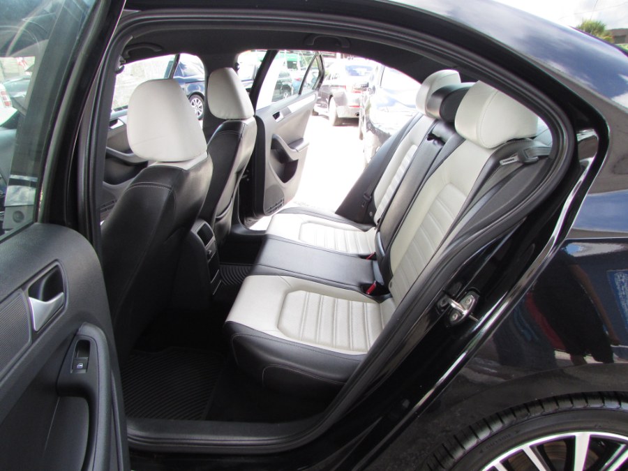 Used Volkswagen Jetta Sedan 4dr Auto 1.8T Sport PZEV 2016 | VIP Auto Enterprise, Inc. Orlando, Florida Used Volkswagen Jetta Sedan 4dr Auto 1.8T Sport PZEV 2016 | VIP Auto Enterprise, Inc. Orlando, Florida