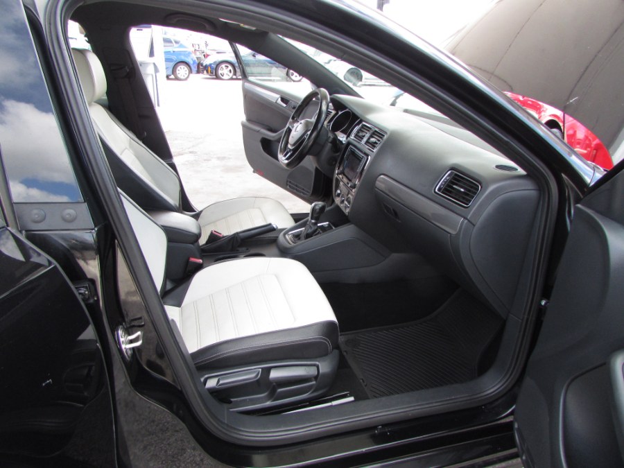 Used Volkswagen Jetta Sedan 4dr Auto 1.8T Sport PZEV 2016 | VIP Auto Enterprise, Inc. Orlando, Florida Used Volkswagen Jetta Sedan 4dr Auto 1.8T Sport PZEV 2016 | VIP Auto Enterprise, Inc. Orlando, Florida