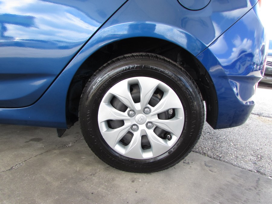 Used Hyundai Accent SE Hatchback Auto 2017 | VIP Auto Enterprise, Inc. Orlando, Florida Used Hyundai Accent SE Hatchback Auto 2017 | VIP Auto Enterprise, Inc. Orlando, Florida