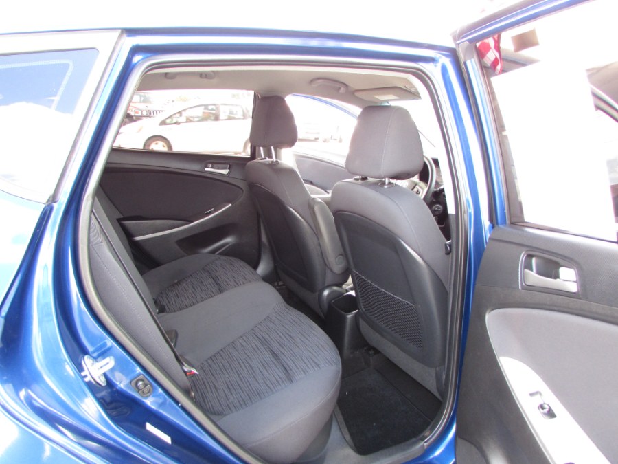 Used Hyundai Accent SE Hatchback Auto 2017 | VIP Auto Enterprise, Inc. Orlando, Florida Used Hyundai Accent SE Hatchback Auto 2017 | VIP Auto Enterprise, Inc. Orlando, Florida