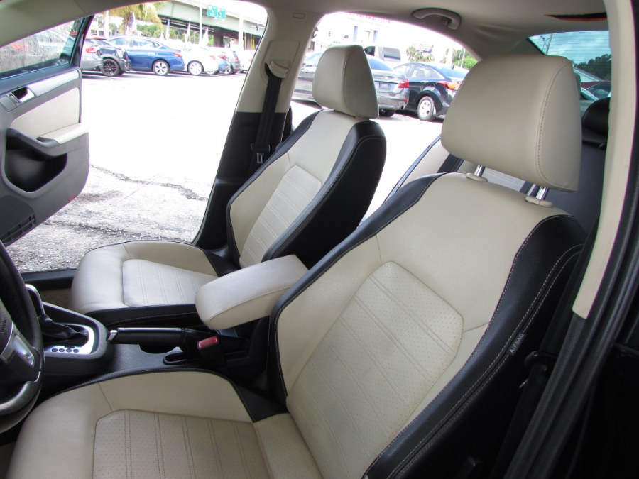 Used Volkswagen Jetta Sedan 4dr Auto SEL w/Nav 2013 | VIP Auto Enterprise, Inc. Orlando, Florida Used Volkswagen Jetta Sedan 4dr Auto SEL w/Nav 2013 | VIP Auto Enterprise, Inc. Orlando, Florida