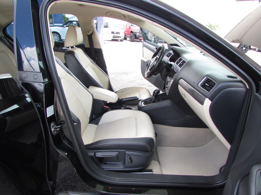 Used Volkswagen Jetta Sedan 4dr Auto SEL w/Nav 2013 | VIP Auto Enterprise, Inc. Orlando, Florida Used Volkswagen Jetta Sedan 4dr Auto SEL w/Nav 2013 | VIP Auto Enterprise, Inc. Orlando, Florida