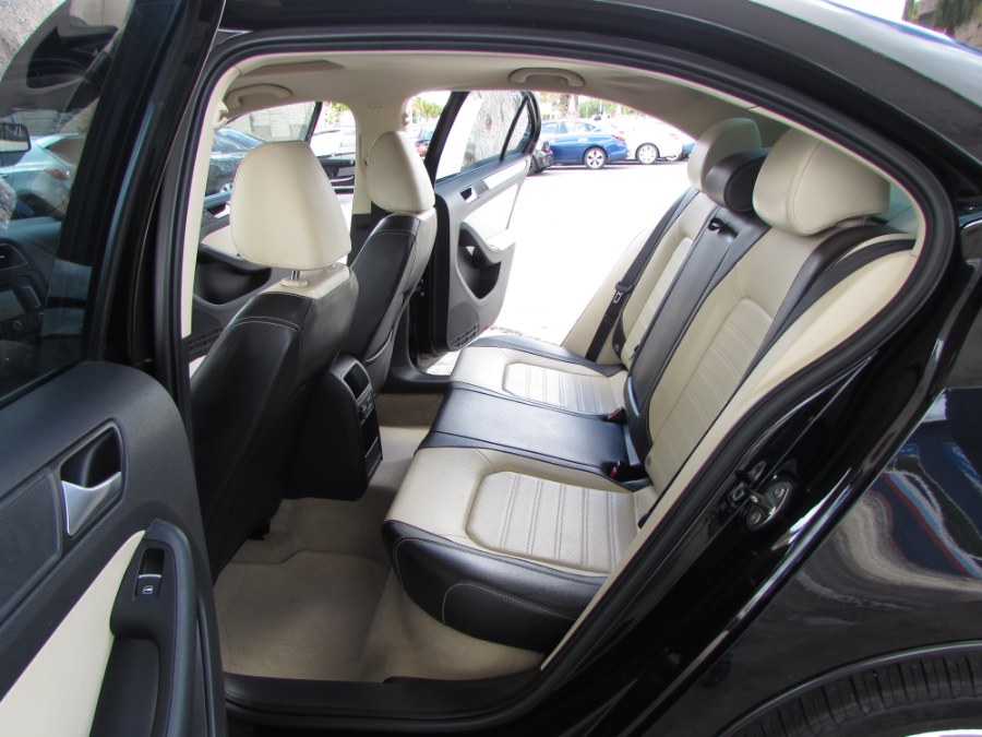 Used Volkswagen Jetta Sedan 4dr Auto SEL w/Nav 2013 | VIP Auto Enterprise, Inc. Orlando, Florida Used Volkswagen Jetta Sedan 4dr Auto SEL w/Nav 2013 | VIP Auto Enterprise, Inc. Orlando, Florida
