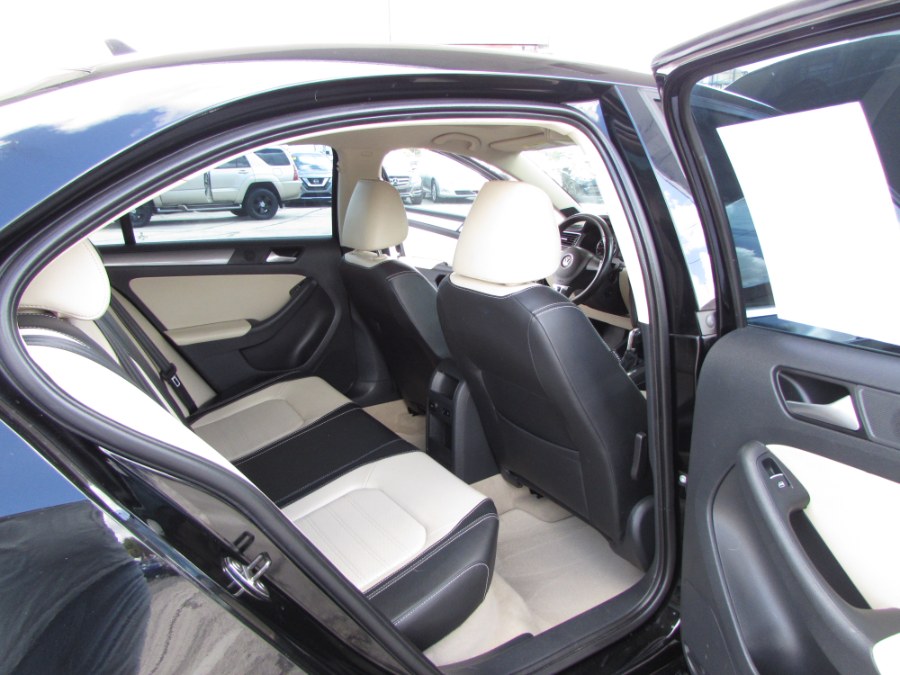 Used Volkswagen Jetta Sedan 4dr Auto SEL w/Nav 2013 | VIP Auto Enterprise, Inc. Orlando, Florida Used Volkswagen Jetta Sedan 4dr Auto SEL w/Nav 2013 | VIP Auto Enterprise, Inc. Orlando, Florida