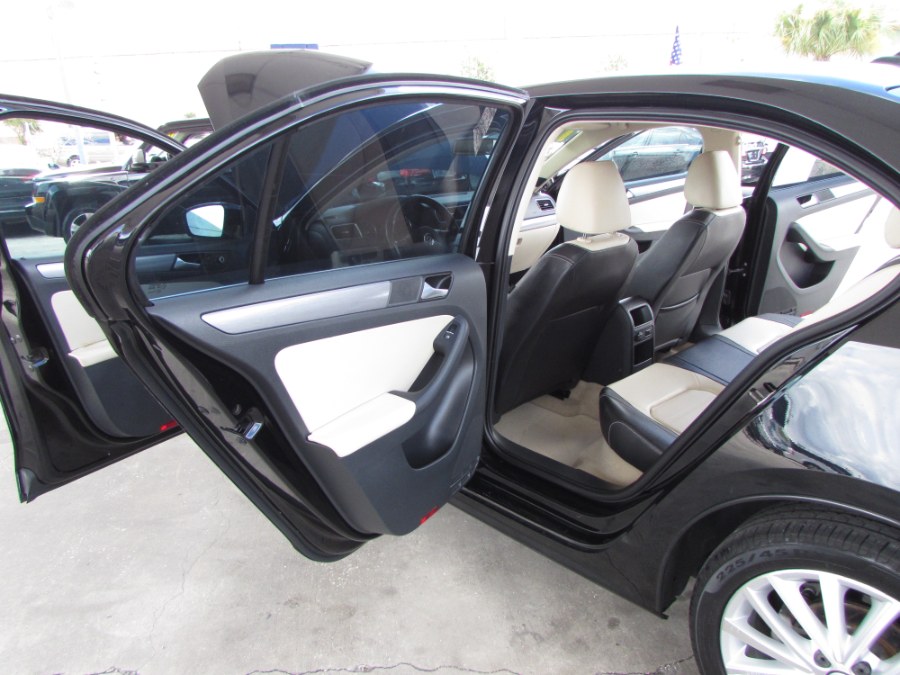 Used Volkswagen Jetta Sedan 4dr Auto SEL w/Nav 2013 | VIP Auto Enterprise, Inc. Orlando, Florida Used Volkswagen Jetta Sedan 4dr Auto SEL w/Nav 2013 | VIP Auto Enterprise, Inc. Orlando, Florida