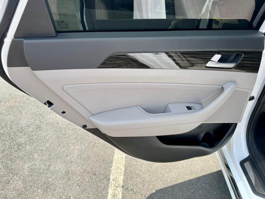 2017 Hyundai Sonata Plug-In Hybrid Limited 2.0L, available for sale in Berlin, Connecticut | Tru Auto Mall. Berlin, Connecticut 2017 Hyundai Sonata Plug-In Hybrid Limited 2.0L, available for sale in Berlin, Connecticut | Tru Auto Mall. Berlin, Connecticut