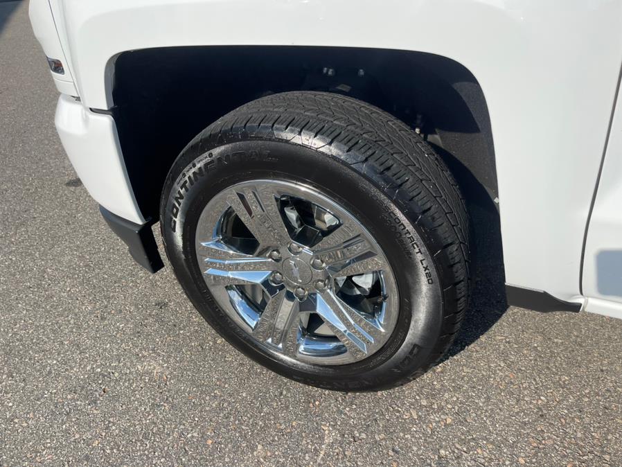 2019 Chevrolet Silverado 1500 LD 4WD Double Cab Custom, available for sale in South Windsor, Connecticut | Mike And Tony Auto Sales, Inc. South Windsor, Connecticut 2019 Chevrolet Silverado 1500 LD 4WD Double Cab Custom, available for sale in South Windsor, Connecticut | Mike And Tony Auto Sales, Inc. South Windsor, Connecticut