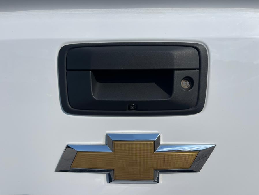 2019 Chevrolet Silverado 1500 LD 4WD Double Cab Custom, available for sale in South Windsor, Connecticut | Mike And Tony Auto Sales, Inc. South Windsor, Connecticut 2019 Chevrolet Silverado 1500 LD 4WD Double Cab Custom, available for sale in South Windsor, Connecticut | Mike And Tony Auto Sales, Inc. South Windsor, Connecticut
