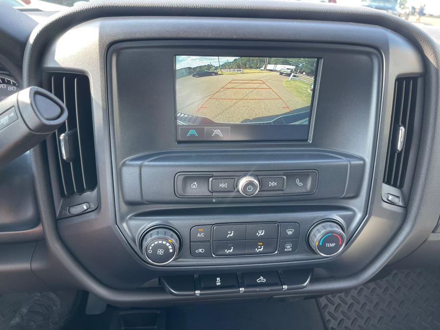 2019 Chevrolet Silverado 1500 LD 4WD Double Cab Custom, available for sale in South Windsor, Connecticut | Mike And Tony Auto Sales, Inc. South Windsor, Connecticut 2019 Chevrolet Silverado 1500 LD 4WD Double Cab Custom, available for sale in South Windsor, Connecticut | Mike And Tony Auto Sales, Inc. South Windsor, Connecticut