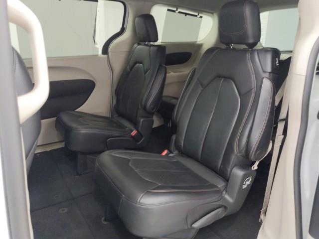 Used Chrysler Pacifica Touring L w/ rearCam 2020 | Car Revolution. Maple Shade, New Jersey Used Chrysler Pacifica Touring L w/ rearCam 2020 | Car Revolution. Maple Shade, New Jersey