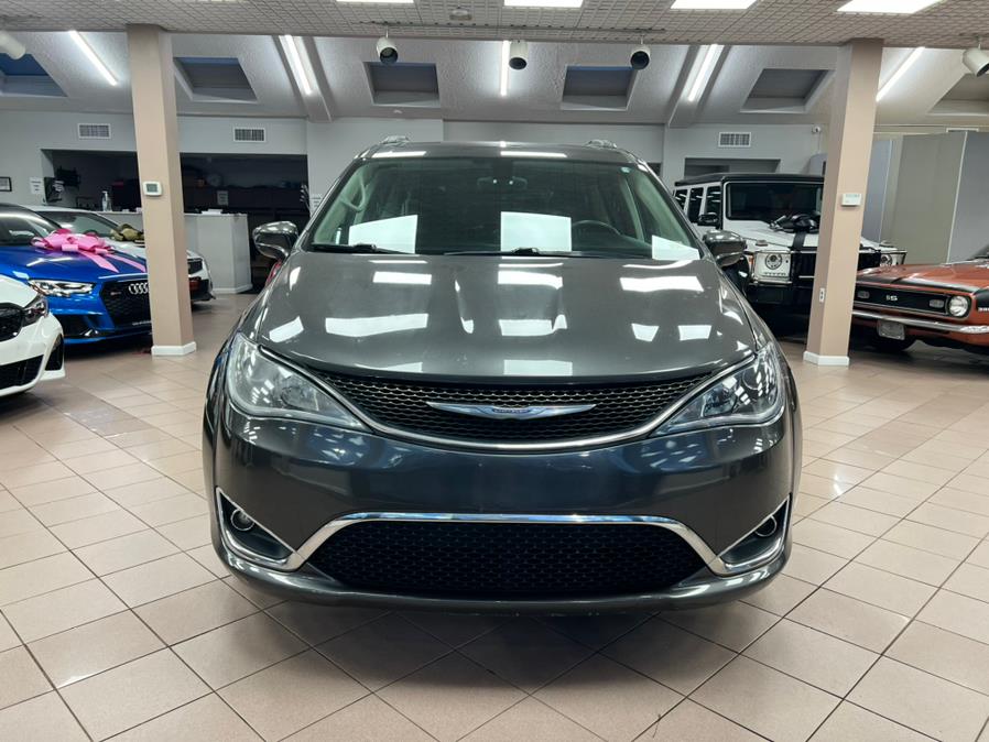 Used Chrysler Pacifica Touring-L FWD 2017 | Power Motors East. Massapequa Park, New York Used Chrysler Pacifica Touring-L FWD 2017 | Power Motors East. Massapequa Park, New York