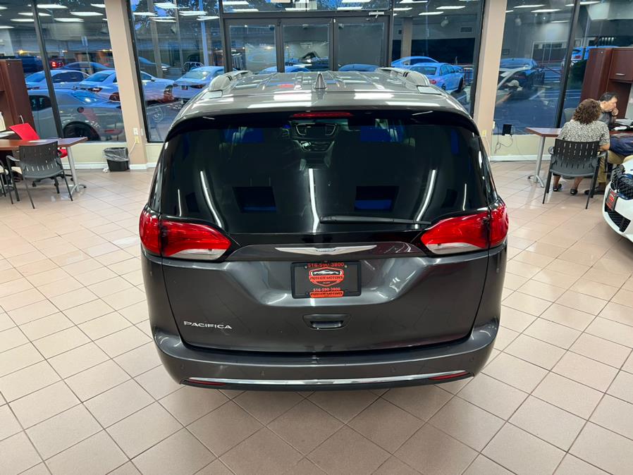 Used Chrysler Pacifica Touring-L FWD 2017 | Power Motors East. Massapequa Park, New York Used Chrysler Pacifica Touring-L FWD 2017 | Power Motors East. Massapequa Park, New York