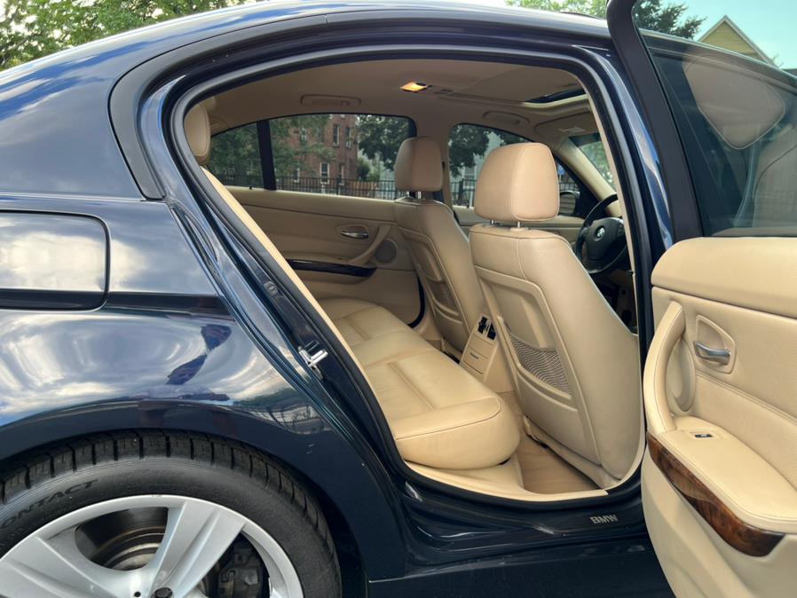 2006 BMW 3 Series 330xi 4dr Sdn AWD, available for sale in Springfield, Massachusetts | Jordan Auto Sales. Springfield, Massachusetts 2006 BMW 3 Series 330xi 4dr Sdn AWD, available for sale in Springfield, Massachusetts | Jordan Auto Sales. Springfield, Massachusetts