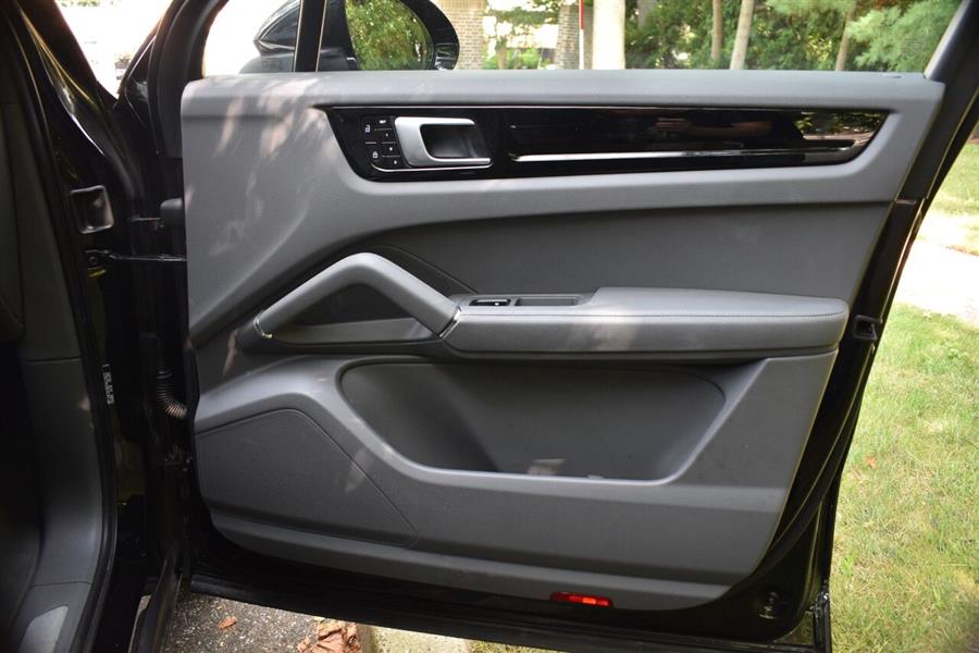 2019 Porsche Cayenne Base AWD 4dr SUV, available for sale in Great Neck, New York | Camy Cars. Great Neck, New York 2019 Porsche Cayenne Base AWD 4dr SUV, available for sale in Great Neck, New York | Camy Cars. Great Neck, New York