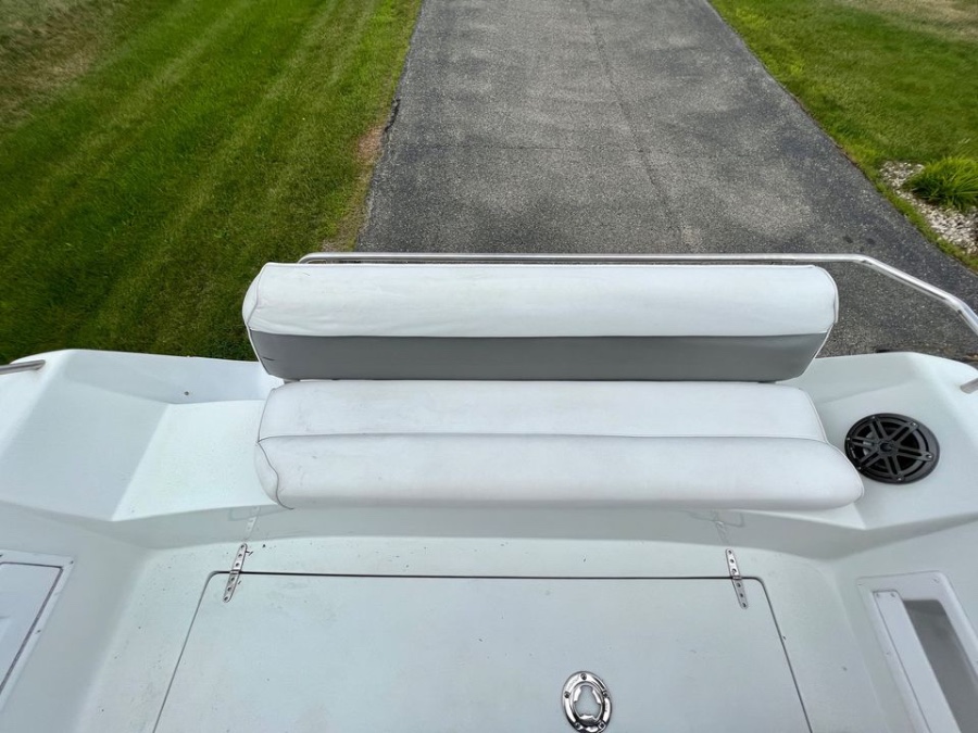 1992 Rinker Fiesta Vee 260, available for sale in Darien, Wisconsin | Geneva Motor Cars. Darien, Wisconsin 1992 Rinker Fiesta Vee 260, available for sale in Darien, Wisconsin | Geneva Motor Cars. Darien, Wisconsin