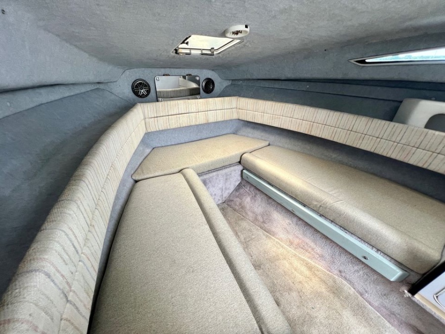 1992 Rinker Fiesta Vee 260, available for sale in Darien, Wisconsin | Geneva Motor Cars. Darien, Wisconsin 1992 Rinker Fiesta Vee 260, available for sale in Darien, Wisconsin | Geneva Motor Cars. Darien, Wisconsin