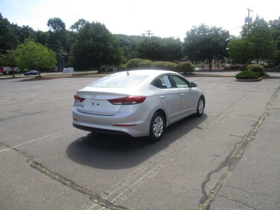 Used Hyundai Elantra SE 2.0L Auto (Alabama) (Disc) *Ltd Avail* 2017 | Universal Motors LLC. New Britain, Connecticut Used Hyundai Elantra SE 2.0L Auto (Alabama) (Disc) *Ltd Avail* 2017 | Universal Motors LLC. New Britain, Connecticut
