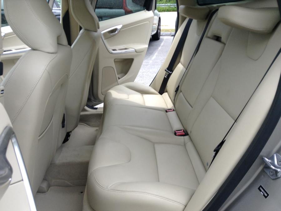 Used Volvo XC60 2015.5 AWD 4dr T5 2015 | Eurocars Plus. Groton, Connecticut Used Volvo XC60 2015.5 AWD 4dr T5 2015 | Eurocars Plus. Groton, Connecticut