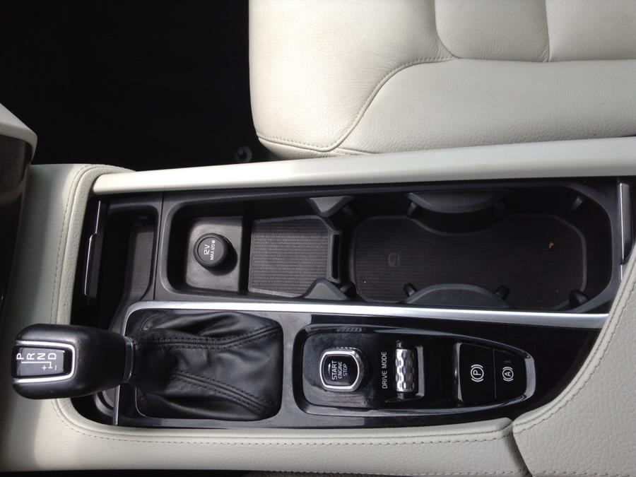 Used Volvo XC90 T5 AWD Momentum 2019 | Eurocars Plus. Groton, Connecticut Used Volvo XC90 T5 AWD Momentum 2019 | Eurocars Plus. Groton, Connecticut