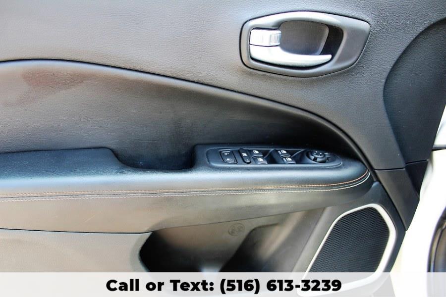 2019 Jeep Compass Latitude 4x4, available for sale in Great Neck, New York | Great Neck Car Buyers & Sellers. Great Neck, New York 2019 Jeep Compass Latitude 4x4, available for sale in Great Neck, New York | Great Neck Car Buyers & Sellers. Great Neck, New York