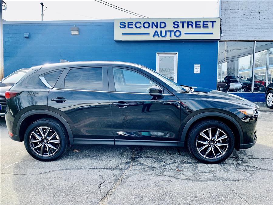 Used Mazda CX-5 Touring AWD 2018 | Second Street Auto Sales Inc. Manchester, New Hampshire