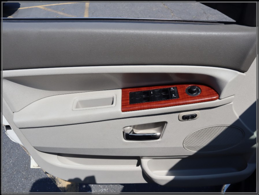 2005 Jeep Grand Cherokee 4dr Limited 4WD, available for sale in Huntington Station, New York | My Auto Inc.. Huntington Station, New York 2005 Jeep Grand Cherokee 4dr Limited 4WD, available for sale in Huntington Station, New York | My Auto Inc.. Huntington Station, New York