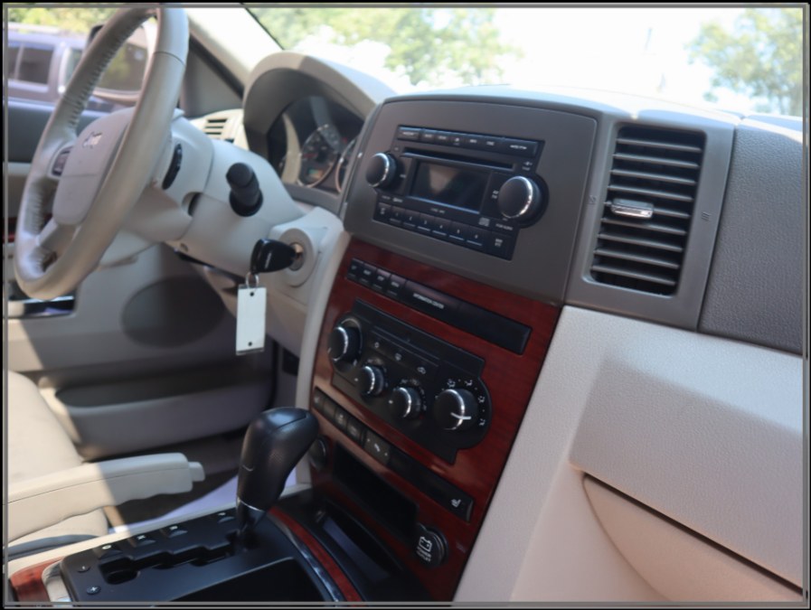 2005 Jeep Grand Cherokee 4dr Limited 4WD, available for sale in Huntington Station, New York | My Auto Inc.. Huntington Station, New York 2005 Jeep Grand Cherokee 4dr Limited 4WD, available for sale in Huntington Station, New York | My Auto Inc.. Huntington Station, New York