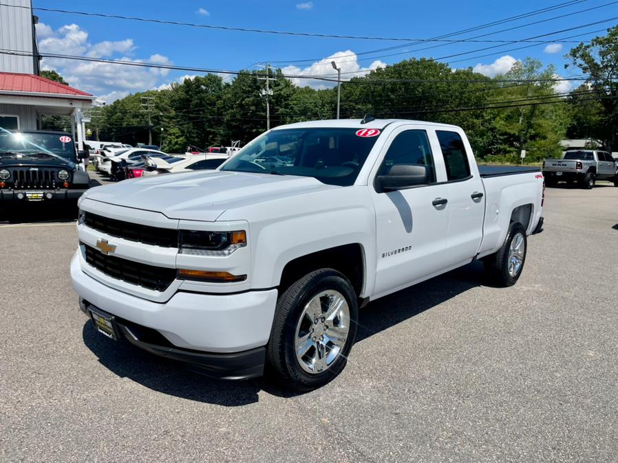 2019 Chevrolet Silverado 1500 LD 4WD Double Cab Custom, available for sale in South Windsor, Connecticut | Mike And Tony Auto Sales, Inc. South Windsor, Connecticut 2019 Chevrolet Silverado 1500 LD 4WD Double Cab Custom, available for sale in South Windsor, Connecticut | Mike And Tony Auto Sales, Inc. South Windsor, Connecticut
