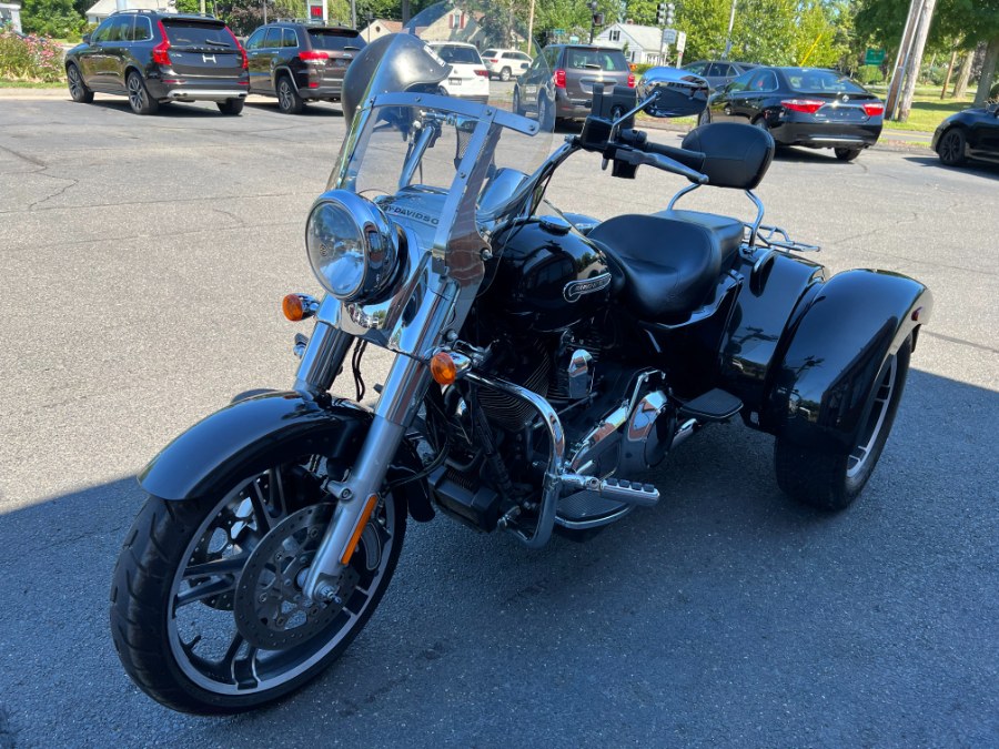 Used 2016 Harley Davidson Trike Freewheeler in ENFIELD, Connecticut | Longmeadow Motor Cars. ENFIELD, Connecticut
