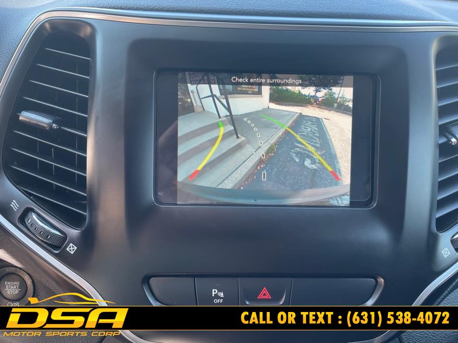 2019 Jeep Cherokee Latitude Plus 4x4, available for sale in Commack, New York | DSA Motor Sports Corp. Commack, New York 2019 Jeep Cherokee Latitude Plus 4x4, available for sale in Commack, New York | DSA Motor Sports Corp. Commack, New York