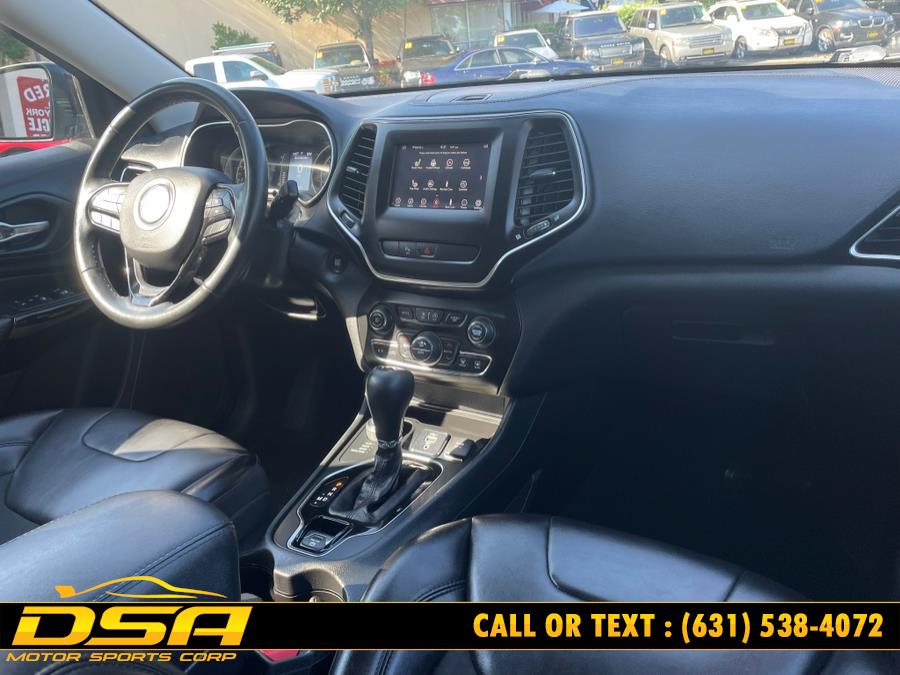 2019 Jeep Cherokee Latitude Plus 4x4, available for sale in Commack, New York | DSA Motor Sports Corp. Commack, New York 2019 Jeep Cherokee Latitude Plus 4x4, available for sale in Commack, New York | DSA Motor Sports Corp. Commack, New York