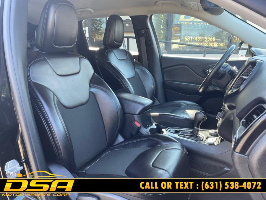 2019 Jeep Cherokee Latitude Plus 4x4, available for sale in Commack, New York | DSA Motor Sports Corp. Commack, New York 2019 Jeep Cherokee Latitude Plus 4x4, available for sale in Commack, New York | DSA Motor Sports Corp. Commack, New York