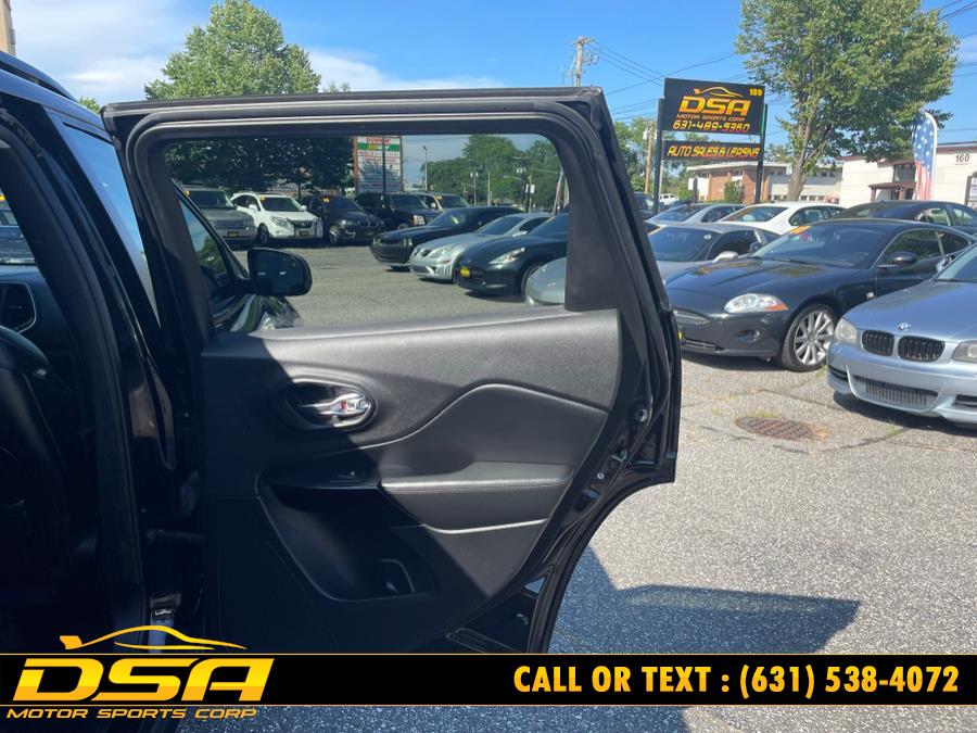 2019 Jeep Cherokee Latitude Plus 4x4, available for sale in Commack, New York | DSA Motor Sports Corp. Commack, New York 2019 Jeep Cherokee Latitude Plus 4x4, available for sale in Commack, New York | DSA Motor Sports Corp. Commack, New York