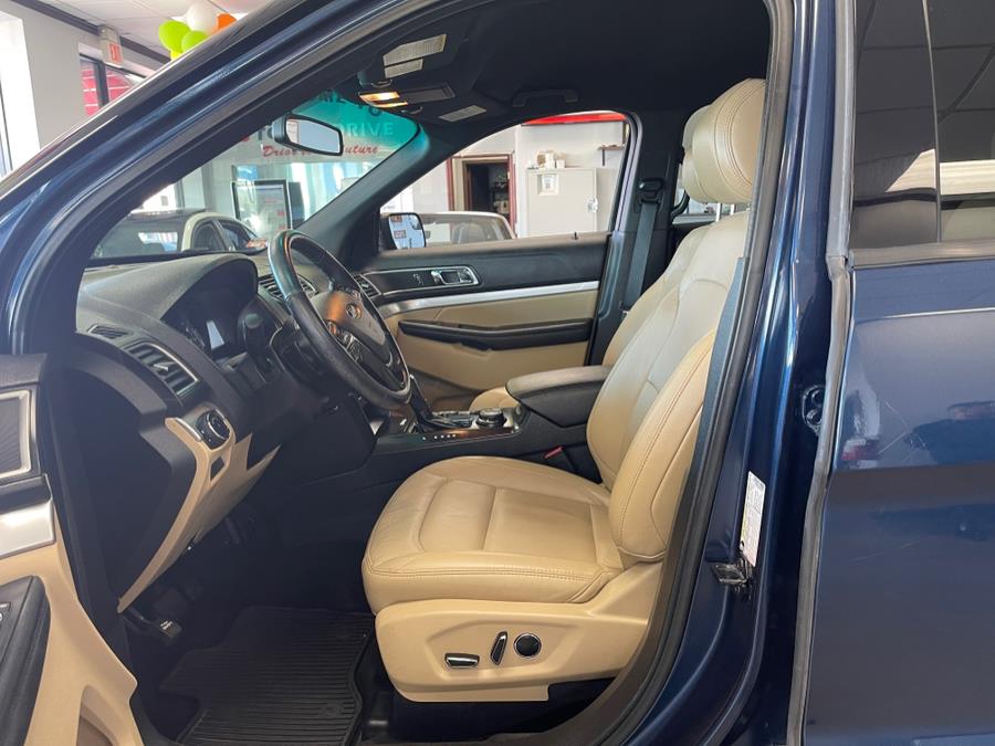 2016 Ford Explorer 4WD 4dr XLT, available for sale in Inwood, New York | 5 Towns Drive. Inwood, New York 2016 Ford Explorer 4WD 4dr XLT, available for sale in Inwood, New York | 5 Towns Drive. Inwood, New York
