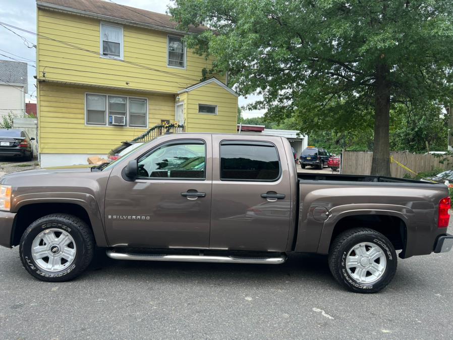 2007 Chevrolet Silverado 1500 4WD Crew Cab 143.5" LT w/2LT, available for sale in Garfield, New Jersey | Mikes Auto Sales LLC. Garfield, New Jersey 2007 Chevrolet Silverado 1500 4WD Crew Cab 143.5" LT w/2LT, available for sale in Garfield, New Jersey | Mikes Auto Sales LLC. Garfield, New Jersey