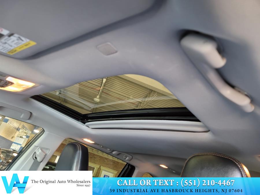 2019 Toyota Highlander XLE V6 AWD (Natl), available for sale in Lodi, New Jersey | AW Auto & Truck Wholesalers, Inc. Lodi, New Jersey 2019 Toyota Highlander XLE V6 AWD (Natl), available for sale in Lodi, New Jersey | AW Auto & Truck Wholesalers, Inc. Lodi, New Jersey