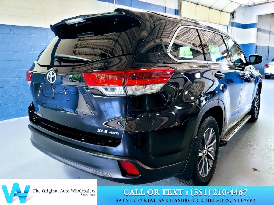 2019 Toyota Highlander XLE V6 AWD (Natl), available for sale in Lodi, New Jersey | AW Auto & Truck Wholesalers, Inc. Lodi, New Jersey 2019 Toyota Highlander XLE V6 AWD (Natl), available for sale in Lodi, New Jersey | AW Auto & Truck Wholesalers, Inc. Lodi, New Jersey