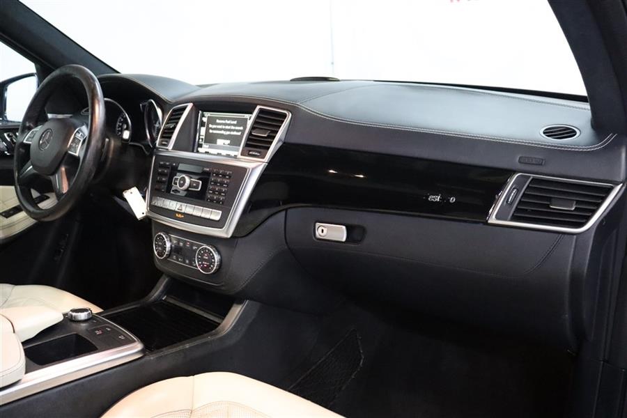 2014 Mercedes-benz Gl 550 4MATIC, available for sale in Paterson, New Jersey | Fast Track Motors. Paterson, New Jersey 2014 Mercedes-benz Gl 550 4MATIC, available for sale in Paterson, New Jersey | Fast Track Motors. Paterson, New Jersey