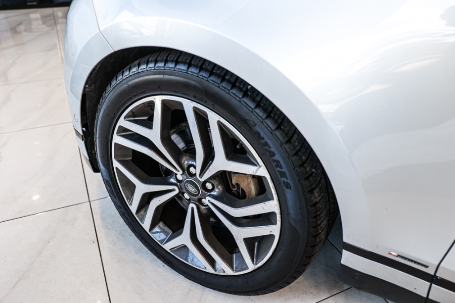 2018 Land Rover Range Rover Velar P380 R-Dynamic SE, available for sale in ELMONT, New York | 26 Motors Long Island. ELMONT, New York 2018 Land Rover Range Rover Velar P380 R-Dynamic SE, available for sale in ELMONT, New York | 26 Motors Long Island. ELMONT, New York