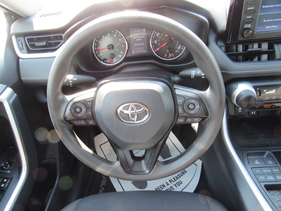 Used Toyota RAV4 LE 2019 | Hilario's Auto Sales Inc.. Worcester, Massachusetts Used Toyota RAV4 LE 2019 | Hilario's Auto Sales Inc.. Worcester, Massachusetts