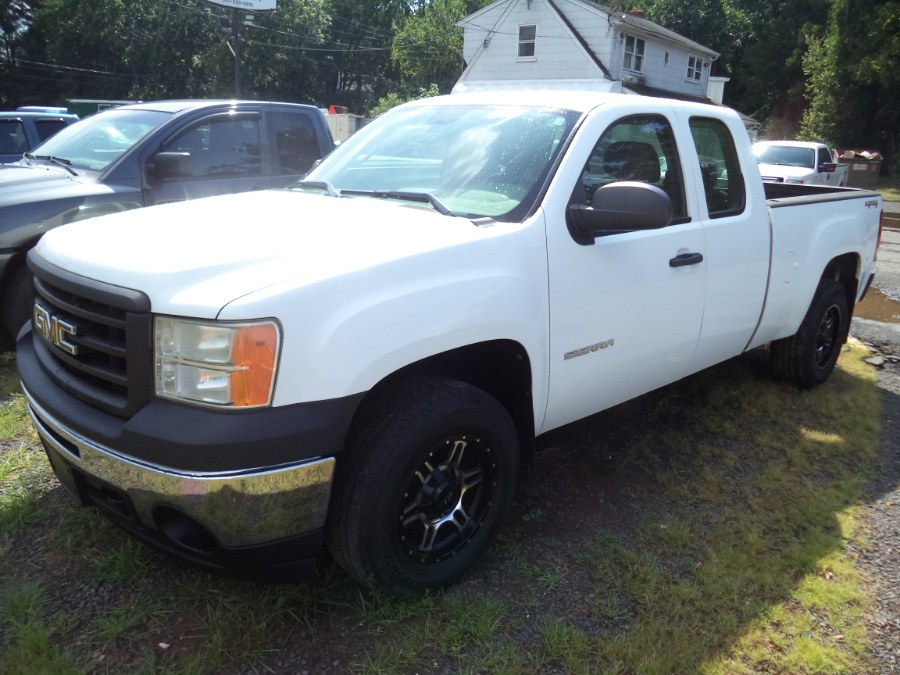 2011 GMC Sierra 1500 4WD Ext Cab 143.5", available for sale in Berlin, Connecticut | International Motorcars llc. Berlin, Connecticut