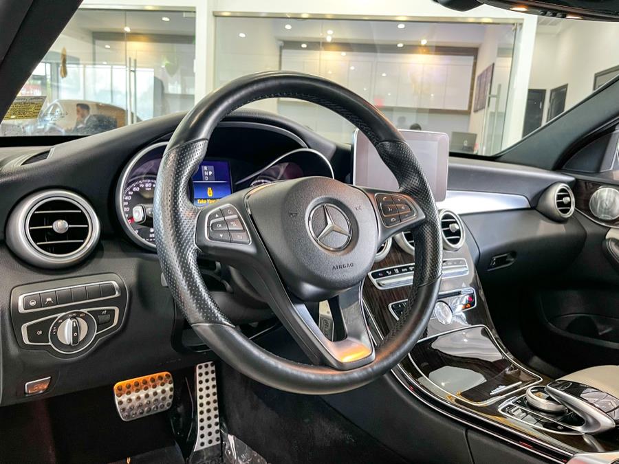 Used Mercedes-Benz C-Class C 300 4MATIC Sedan 2018 | Luxury Motor Club. Franklin Square, New York Used Mercedes-Benz C-Class C 300 4MATIC Sedan 2018 | Luxury Motor Club. Franklin Square, New York