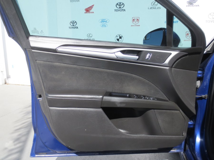 Used Ford Fusion 4dr Sdn SE FWD 2016 | Auto Max Of Santa Ana. Santa Ana, California Used Ford Fusion 4dr Sdn SE FWD 2016 | Auto Max Of Santa Ana. Santa Ana, California