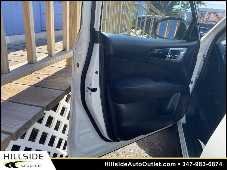 Used Nissan Pathfinder SV 2014 | Hillside Auto Outlet. Jamaica, New York Used Nissan Pathfinder SV 2014 | Hillside Auto Outlet. Jamaica, New York
