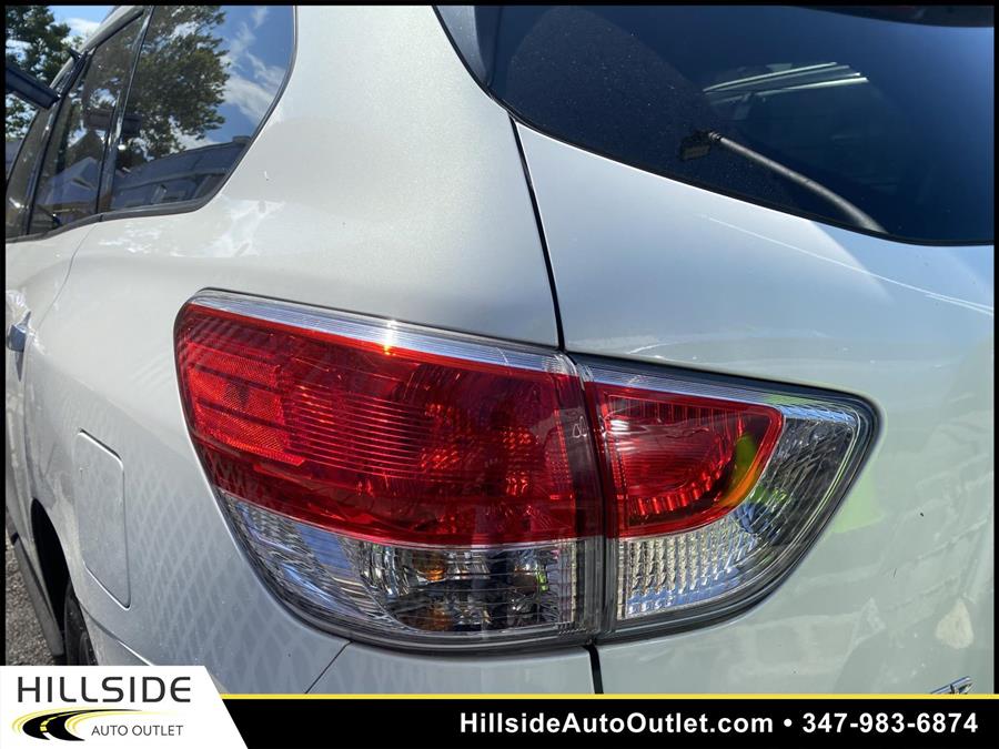 Used Nissan Pathfinder SV 2014 | Hillside Auto Outlet. Jamaica, New York Used Nissan Pathfinder SV 2014 | Hillside Auto Outlet. Jamaica, New York