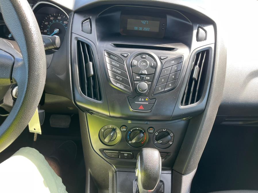 2014 Ford Focus 4dr Sdn S, available for sale in Copiague, New York | Great Deal Motors. Copiague, New York 2014 Ford Focus 4dr Sdn S, available for sale in Copiague, New York | Great Deal Motors. Copiague, New York