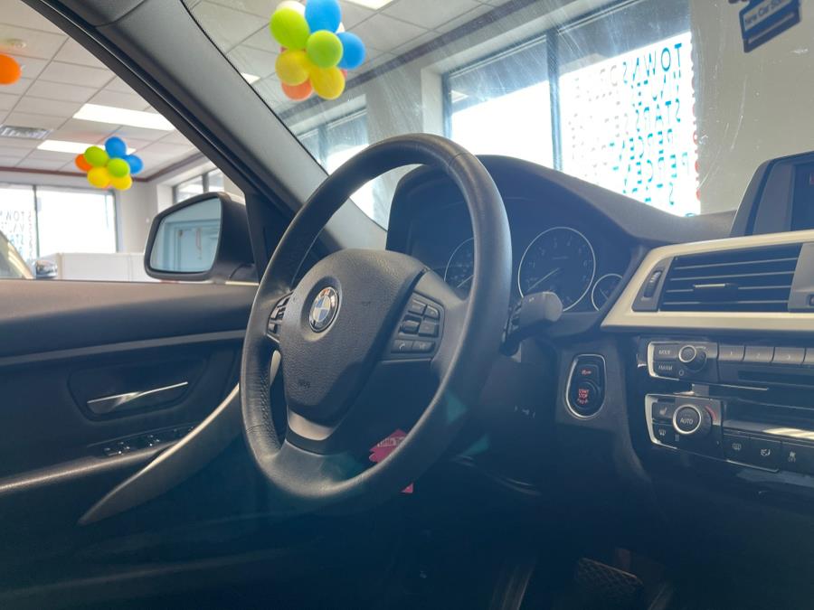 2018 BMW 3 Series 320i xDrive Sedan, available for sale in Inwood, New York | 5 Towns Drive. Inwood, New York 2018 BMW 3 Series 320i xDrive Sedan, available for sale in Inwood, New York | 5 Towns Drive. Inwood, New York
