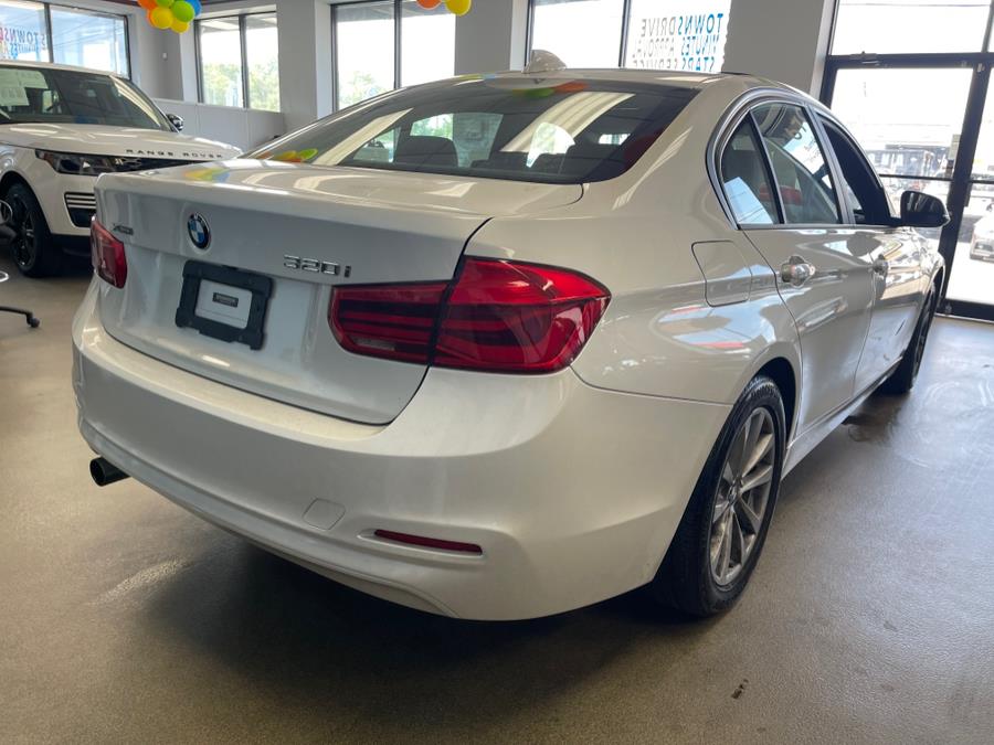 2018 BMW 3 Series 320i xDrive Sedan, available for sale in Inwood, New York | 5 Towns Drive. Inwood, New York 2018 BMW 3 Series 320i xDrive Sedan, available for sale in Inwood, New York | 5 Towns Drive. Inwood, New York