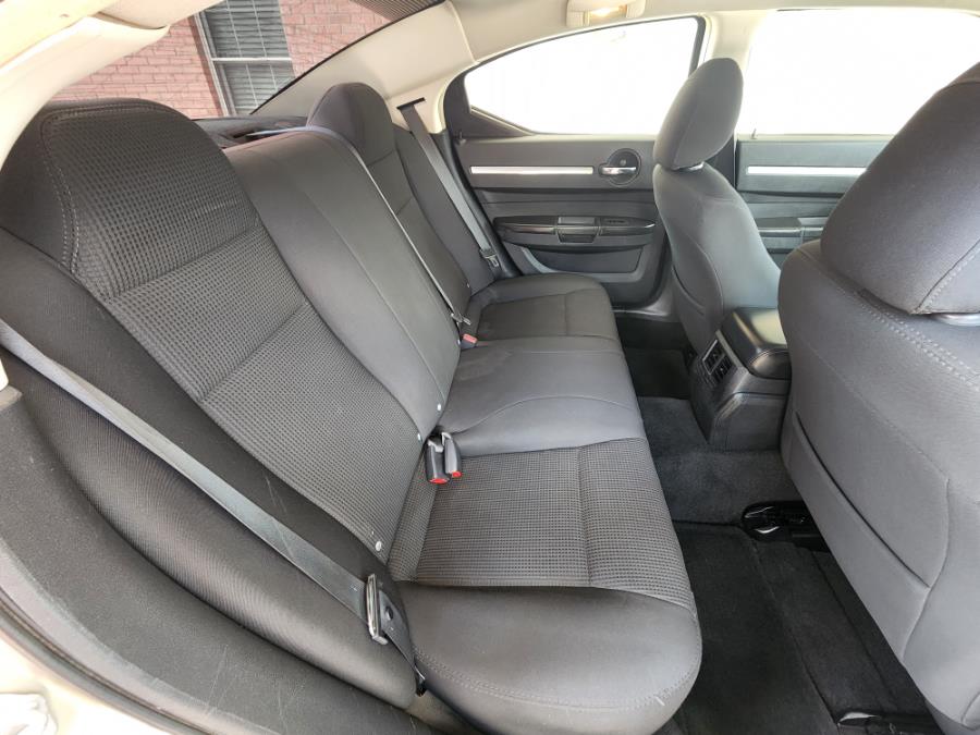 2009 Dodge Charger 4dr Sdn SE RWD, available for sale in New Britain, Connecticut | Supreme Automotive. New Britain, Connecticut 2009 Dodge Charger 4dr Sdn SE RWD, available for sale in New Britain, Connecticut | Supreme Automotive. New Britain, Connecticut